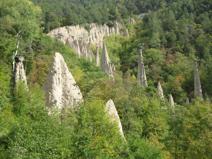 Piramidi di terra